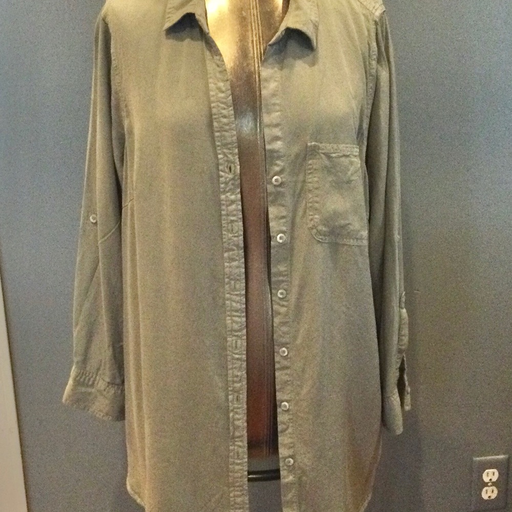 Velvet Heart Green Button Down Top